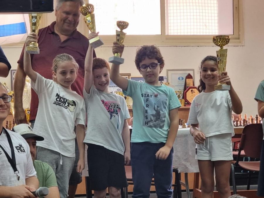 لانا جميل شرش من الناصرة بطلة اسرائيل للبنات بالشطرنج السريع حتى جيل 8!